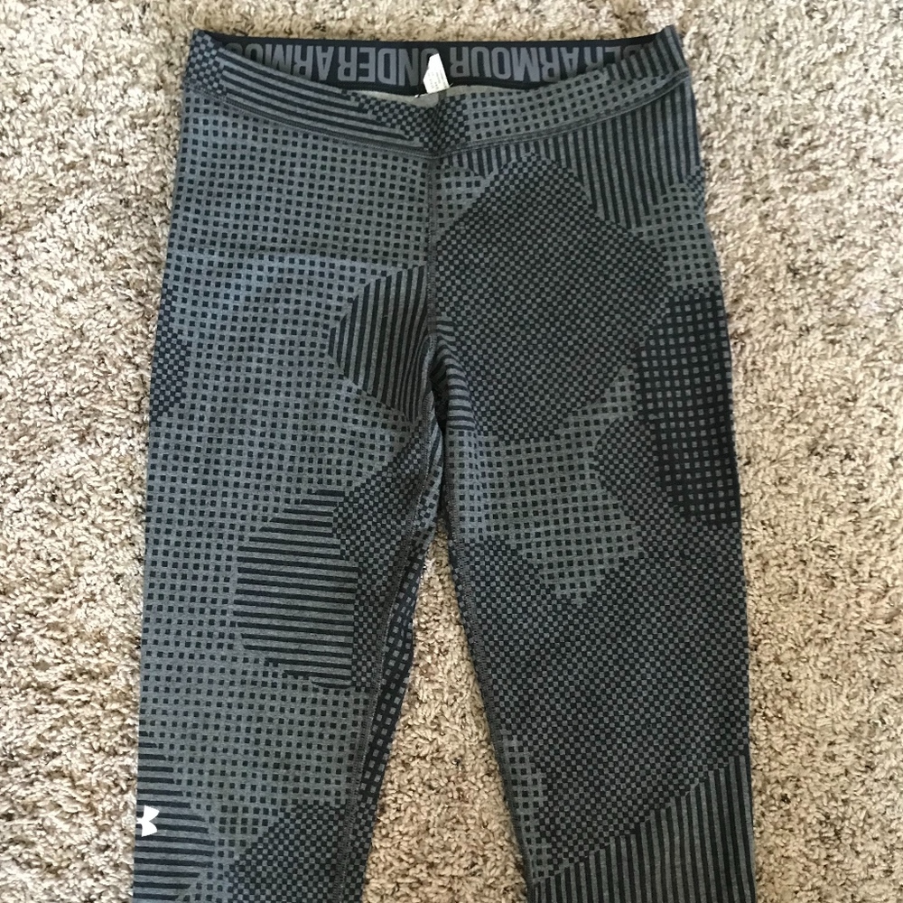 UA Capris Grey
